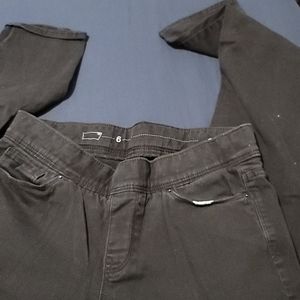 Levi's off-black jeans